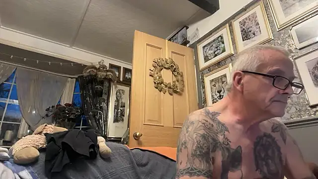 poggles online show from 03/31/26, 05:09