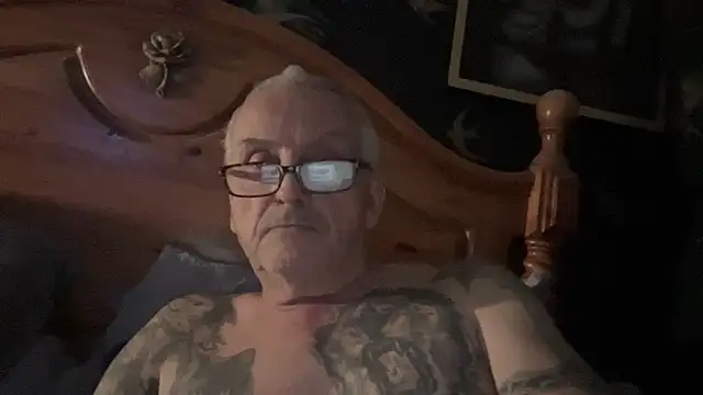 poggles online show from 12/01/25, 07:15