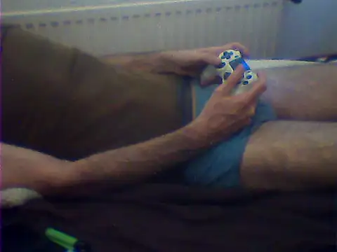 Snapshot of rimbaud77 chatting on 05/25/26, 02:38 rimbaud77 online show from 05/25/26, 02:38