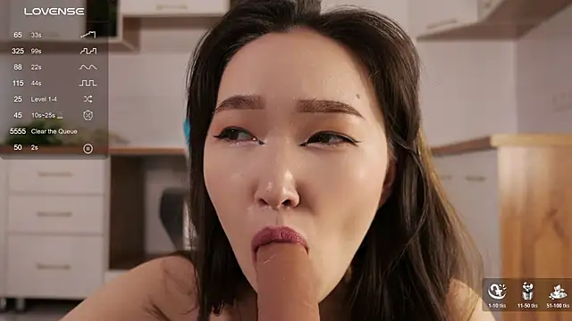 scamelia online show from 10/28/25, 04:13