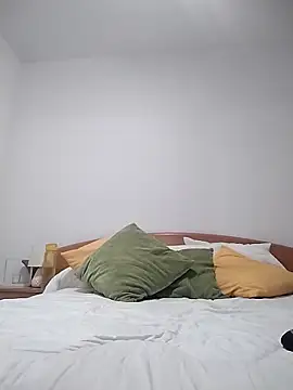 agustinalatina online show from 10/13/25, 07:48