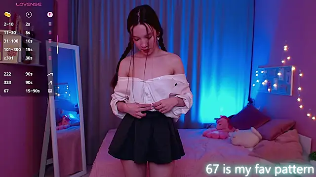 Shriya Sarann online show from 02/21/26, 02:08