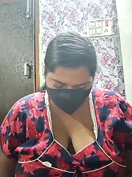 Liyaa 24 online show from 04/07/26, 04:20