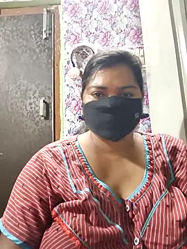 Liyaa 24 online show from 05/06/26, 04:33