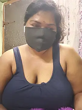 Snapshot of Liyaa_24 chatting on 07/17/26, 05:10 Liyaa 24 online show from 07/17/26, 05:10