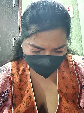 Snapshot of Liyaa_24 chatting on 02/21/26, 08:05 Liyaa 24 online show from 02/21/26, 08:05