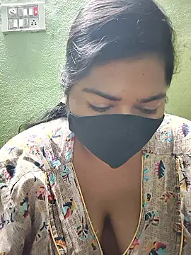 Snapshot of Liyaa_24 chatting on 02/09/26, 04:38 Liyaa 24 online show from 02/09/26, 04:38