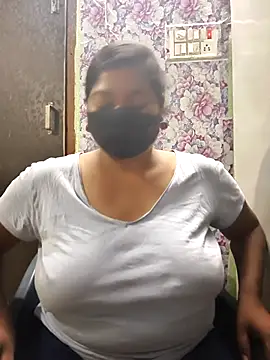 Liyaa 24 online show from 03/22/26, 04:08