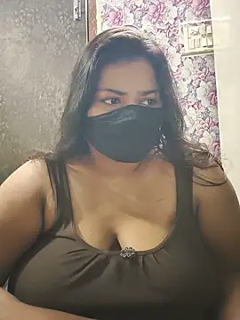 Liyaa 24 online show from 05/29/26, 04:35