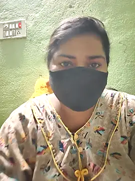 Snapshot of Liyaa_24 chatting on 02/05/26, 12:17 Liyaa 24 online show from 02/05/26, 12:17