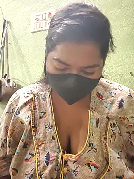 Snapshot of Liyaa_24 chatting on 02/18/26, 10:01 Liyaa 24 online show from 02/18/26, 10:01