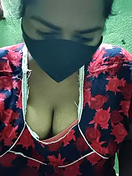 Snapshot of Liyaa_24 chatting on 02/05/26, 03:41 Liyaa 24 online show from 02/05/26, 03:41