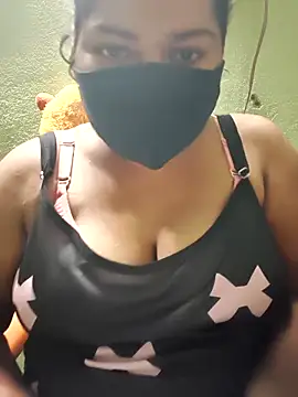 Snapshot of Liyaa_24 chatting on 02/07/26, 04:15 Liyaa 24 online show from 02/07/26, 04:15