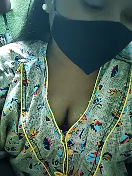 Snapshot of Liyaa_24 chatting on 02/13/26, 04:40 Liyaa 24 online show from 02/13/26, 04:40