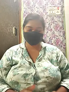 Liyaa 24 online show from 03/21/26, 04:44