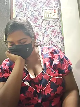 Liyaa 24 online show from 03/24/26, 04:18