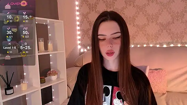 Snapshot of HolyMiax chatting on 06/19/26, 03:56 HolyMiax online show from 06/19/26, 03:56