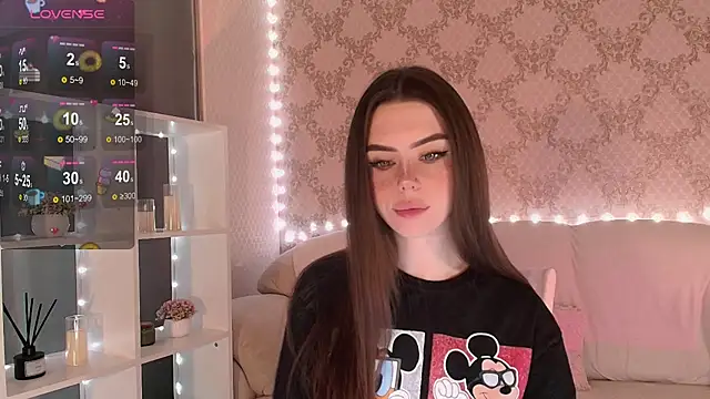 HolyMiax online show from 11/16/25, 03:22