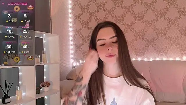 HolyMiax online show from 11/17/25, 03:32