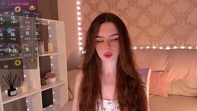 Snapshot of HolyMiax chatting on 07/20/26, 03:47 HolyMiax online show from 07/20/26, 03:47