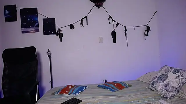 Snapshot of morbo_total69 chatting on 10/20/25, 10:21 morbo total69 online show from 10/20/25, 10:21