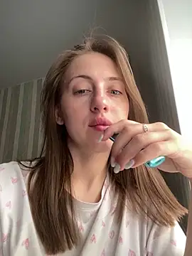 ChristyCrayme online show from 05/12/26, 05:15