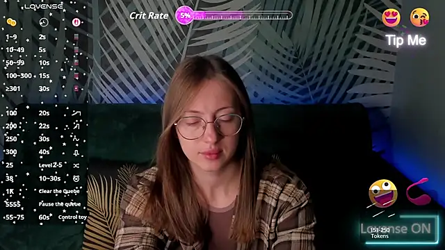 ChristyCrayme online show from 06/12/26, 10:18