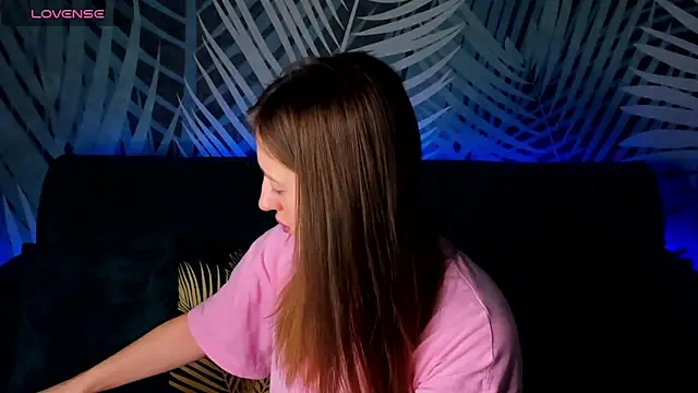 ChristyCrayme online show from 12/16/25, 10:03