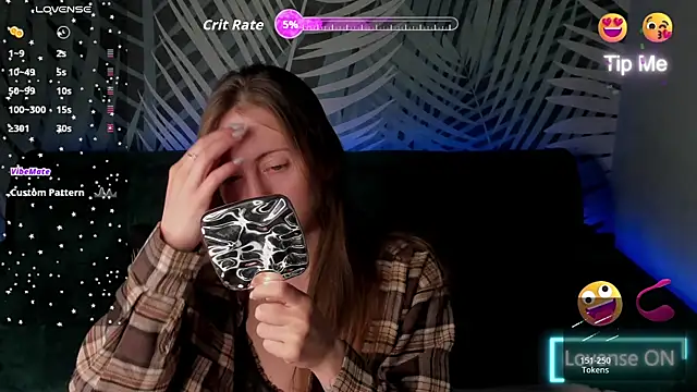 ChristyCrayme online show from 04/14/26, 10:04