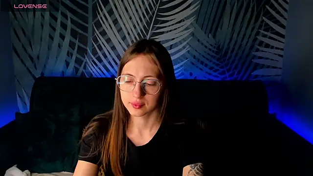 ChristyCrayme online show from 11/29/25, 10:10