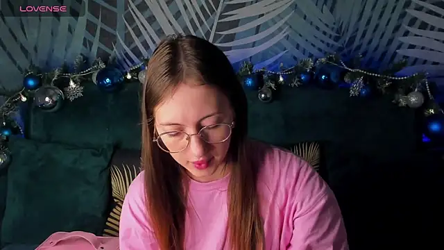 ChristyCrayme online show from 12/20/25, 10:12