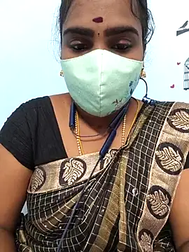 Snapshot of Tamil_riyalini12 chatting on 09/30/25, 07:42 Tamil riyalini12 online show from 09/30/25, 07:42
