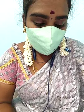 Snapshot of Tamil_riyalini12 chatting on 09/27/25, 05:41 Tamil riyalini12 online show from 09/27/25, 05:41