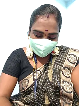 Snapshot of Tamil_riyalini12 chatting on 10/03/25, 05:36 Tamil riyalini12 online show from 10/03/25, 05:36