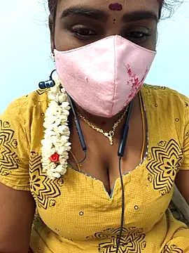 Snapshot of Tamil_riyalini12 chatting on 10/16/25, 02:03 Tamil riyalini12 online show from 10/16/25, 02:03