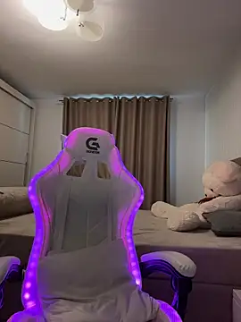 LunaBex online show from 02/14/26, 06:35