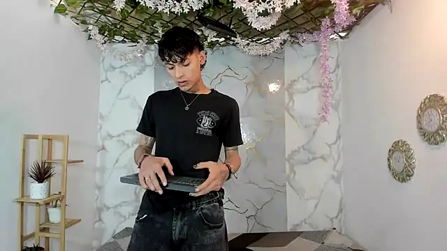 Bastian boyshot77 online show from 05/10/26, 07:16