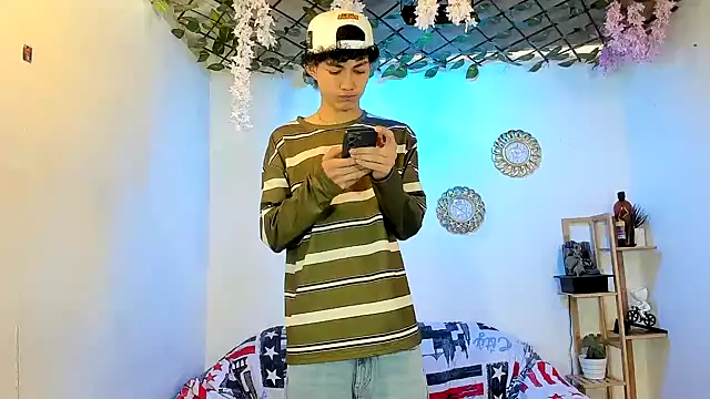 Bastian boyshot77 online show from 11/17/25, 02:21