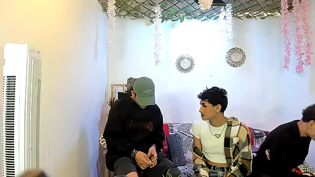 Bastian boyshot77 online show from 02/15/26, 01:54