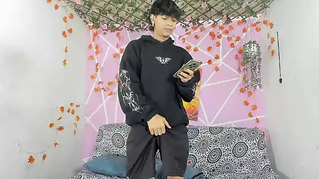 Bastian boyshot77 online show from 12/15/25, 04:13