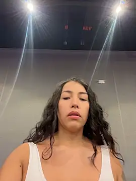 BelleXBeast online show from 04/19/26, 08:22