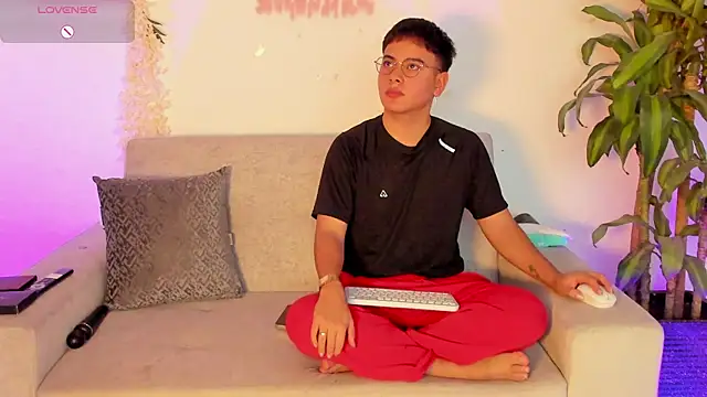 Young Ben online show from 11/04/25, 03:49