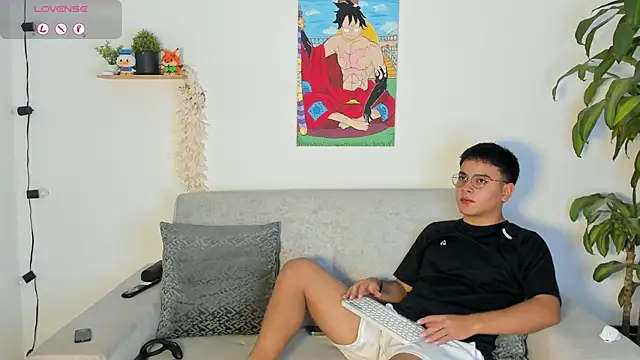 Snapshot of Young_Ben chatting on 10/08/25, 12:23 Young Ben online show from 10/08/25, 12:23