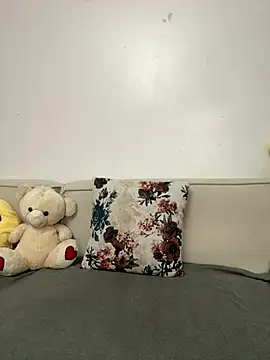 Snapshot of Lil-shawrie chatting on 05/01/26, 02:33 Lil-shawrie online show from 05/01/26, 02:33