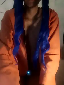 Snapshot of famousfox-69 chatting on 09/22/25, 05:13 famousfox-69 online show from 09/22/25, 05:13