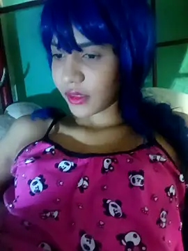 Snapshot of famousfox-69 chatting on 11/20/25, 05:08 famousfox-69 online show from 11/20/25, 05:08