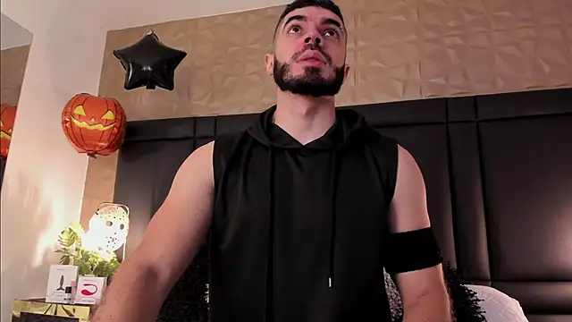 Snapshot of AxelThompson_ chatting on 10/23/25, 12:59 AxelThompson online show from 10/23/25, 12:59