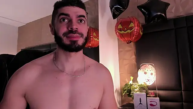 Snapshot of AxelThompson_ chatting on 10/27/25, 11:22 AxelThompson online show from 10/27/25, 11:22