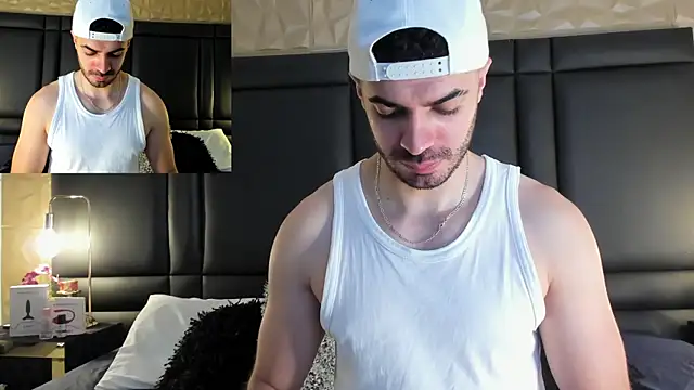 Snapshot of AxelThompson_ chatting on 11/05/25, 11:35 AxelThompson online show from 11/05/25, 11:35