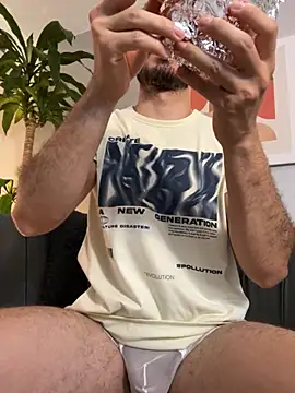 Snapshot of AxelThompson_ chatting on 11/29/25, 12:05 AxelThompson online show from 11/29/25, 12:05